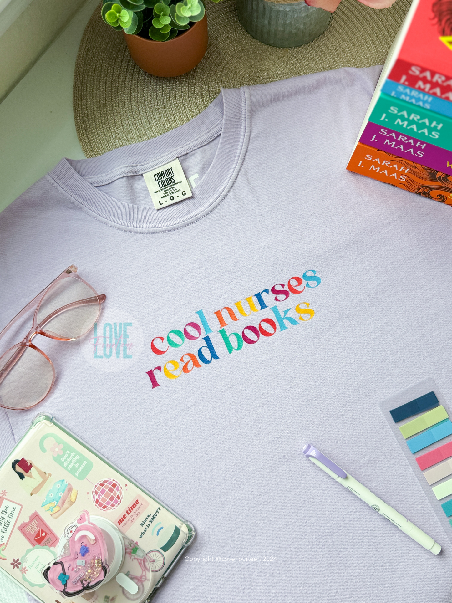 Cool Nurses Read Books Tee
