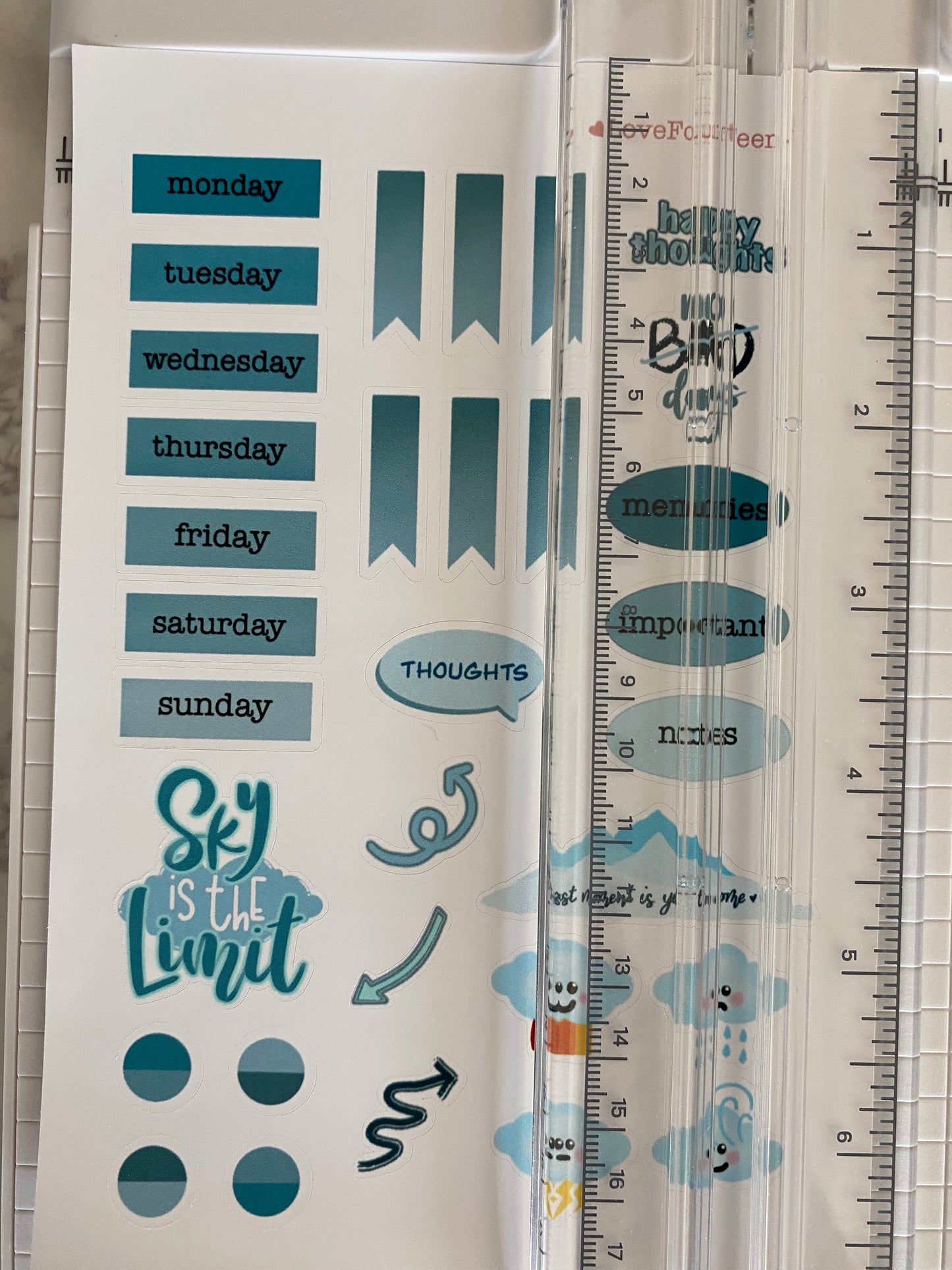 Blue color theme journal sticker with a ruler to show the overall height of the sheet