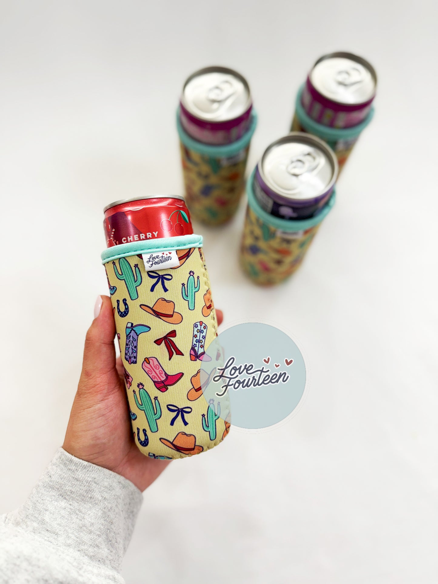 Howdy Slim Can / Bottle Drink Sleeve